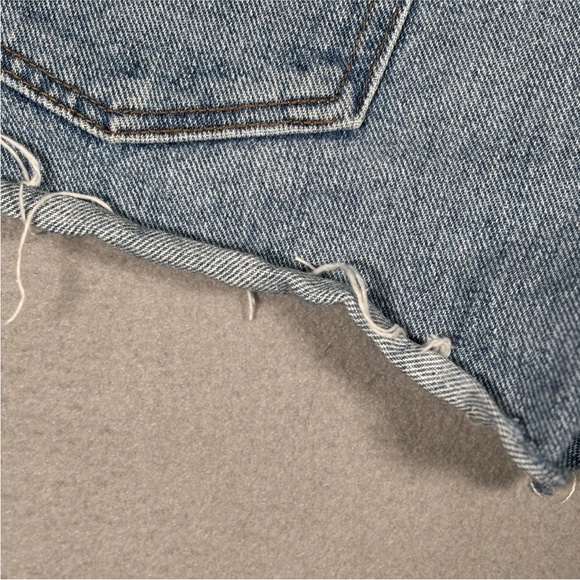 Reformation Jean Short Women’s Size 29 Blue Cut Off Caribbean Wash Button Fly - Picture 11 of 13